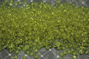 Бисер Чехия TWIN 2.5 x 5 мм 50г 01151 салатовый